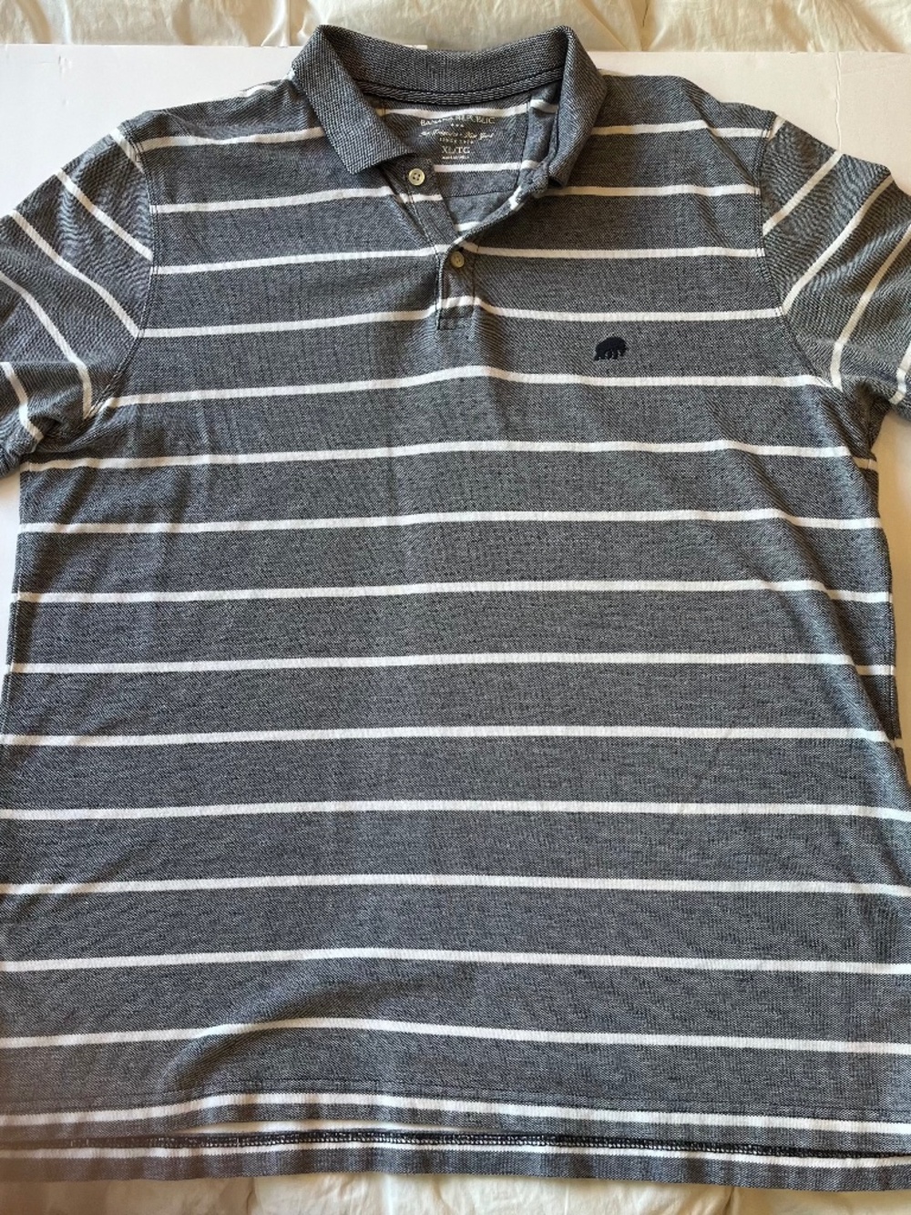 Grey w/white stripes Banana Republic men’s polo, XL